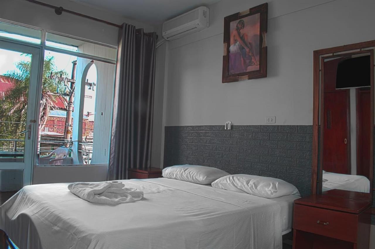 Hostal Ibiza Santa Cruz de La Sierra Exteriör bild