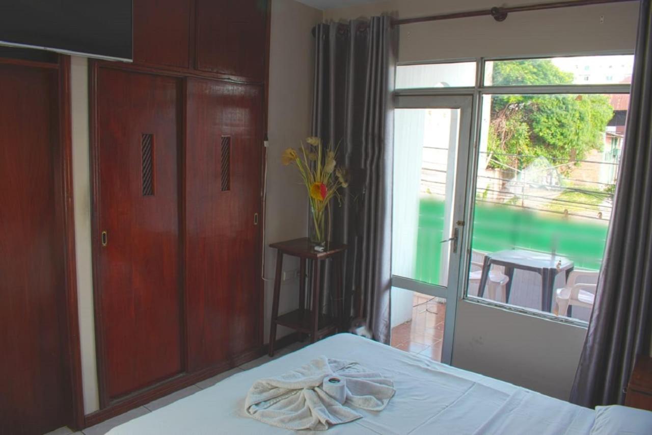 Hostal Ibiza Santa Cruz de La Sierra Exteriör bild